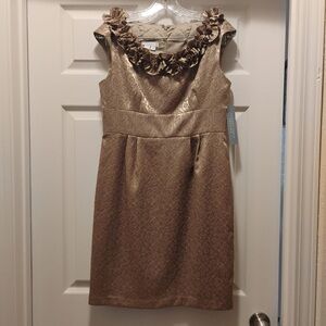 NWT London Times Gold Brocade Dress
Ruffled Neckline Size 8P
